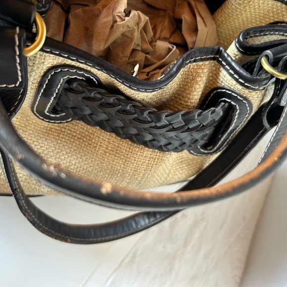 Stylish Tan and Black Women's Handbag - Picture 10 of 12